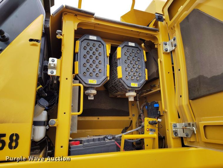 image for item EH0241 2023 Caterpillar 352 excavator