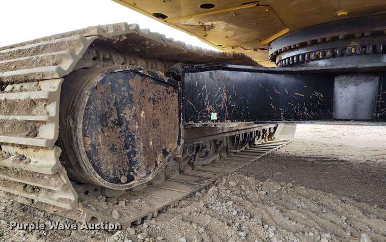 image for item EH0241 2023 Caterpillar 352 excavator