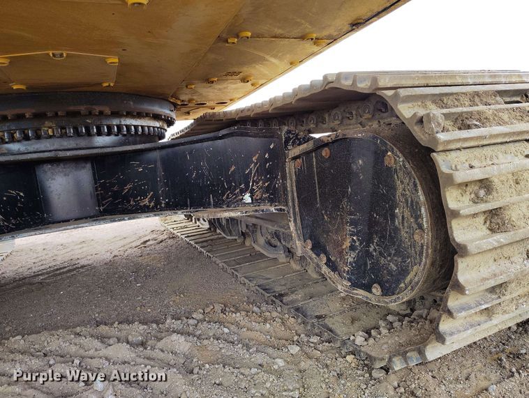 image for item EH0241 2023 Caterpillar 352 excavator