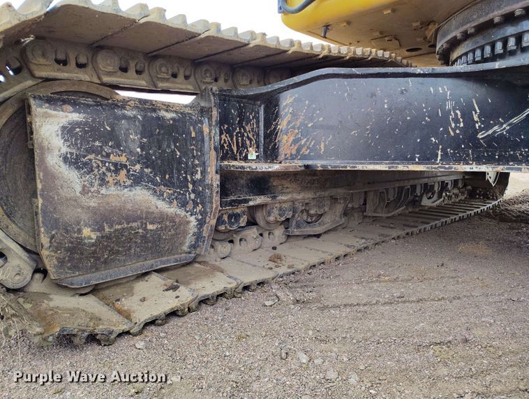 image for item EH0241 2023 Caterpillar 352 excavator