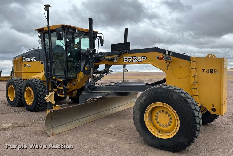 image for item EH0242 2018 John Deere 872G motor grader