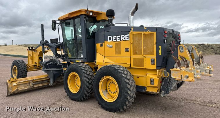 image for item EH0242 2018 John Deere 872G motor grader