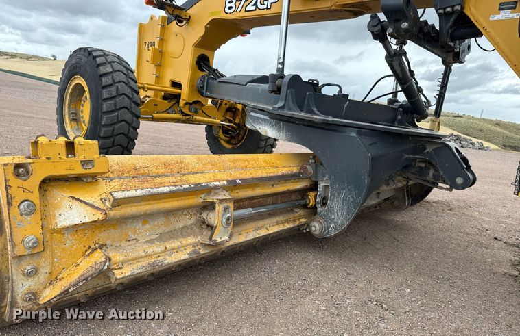 image for item EH0242 2018 John Deere 872G motor grader