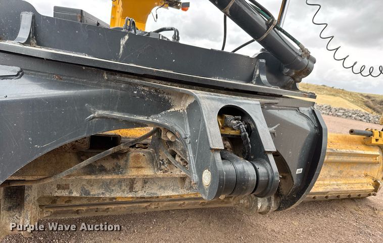 image for item EH0242 2018 John Deere 872G motor grader