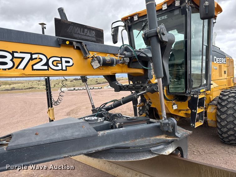 image for item EH0242 2018 John Deere 872G motor grader