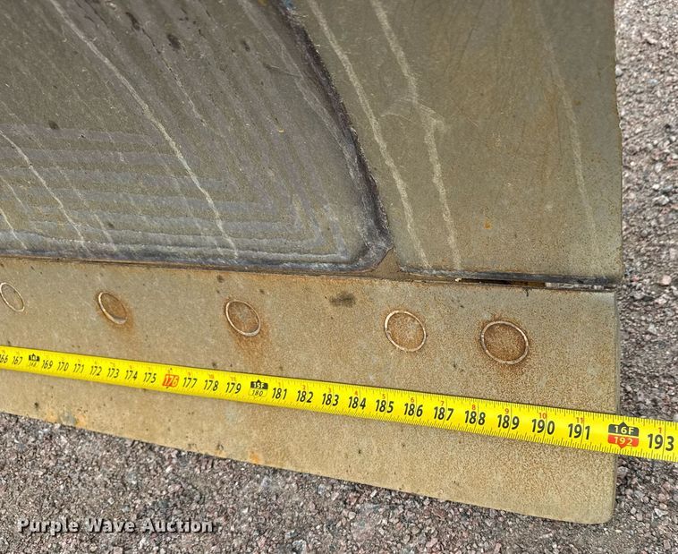 image for item EH0242 2018 John Deere 872G motor grader