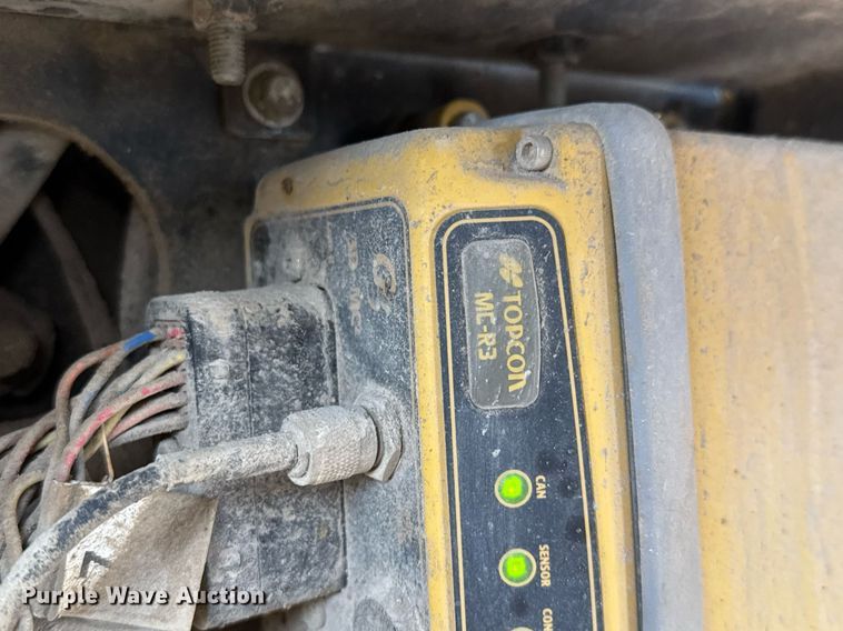 image for item EH0242 2018 John Deere 872G motor grader