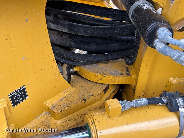 image for item EH0242 2018 John Deere 872G motor grader