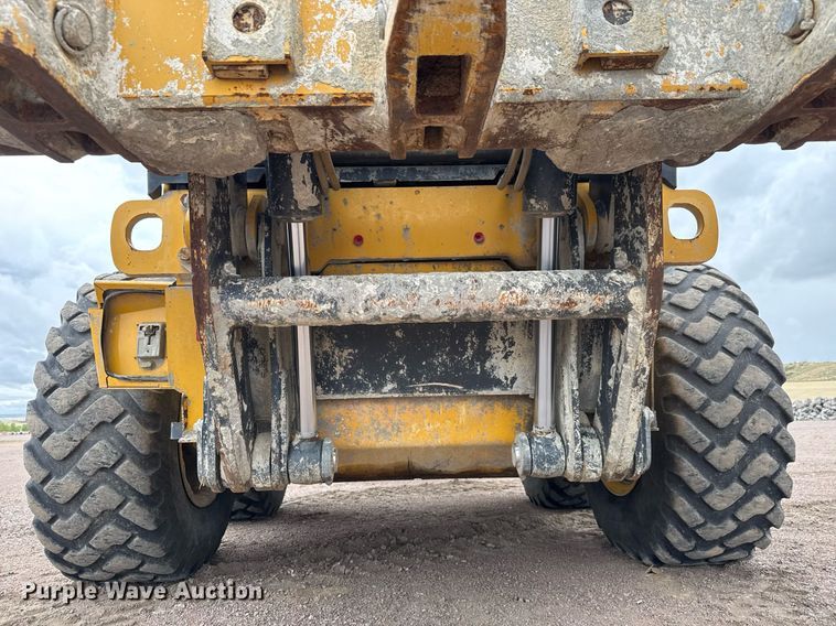 image for item EH0242 2018 John Deere 872G motor grader