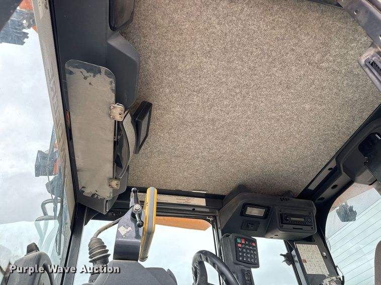 image for item EH0242 2018 John Deere 872G motor grader