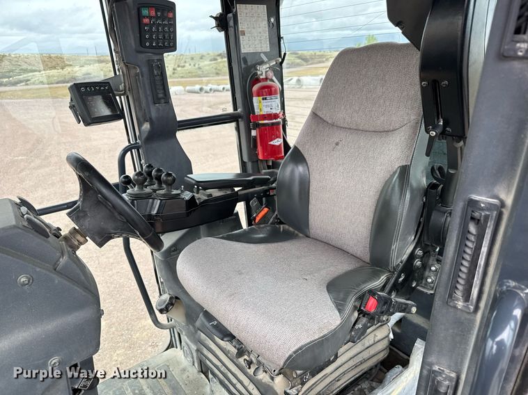 image for item EH0242 2018 John Deere 872G motor grader