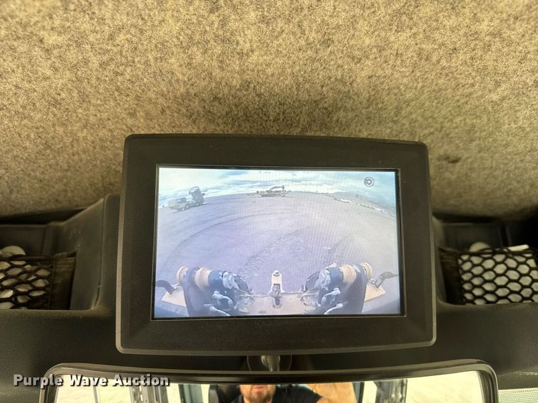 image for item EH0242 2018 John Deere 872G motor grader