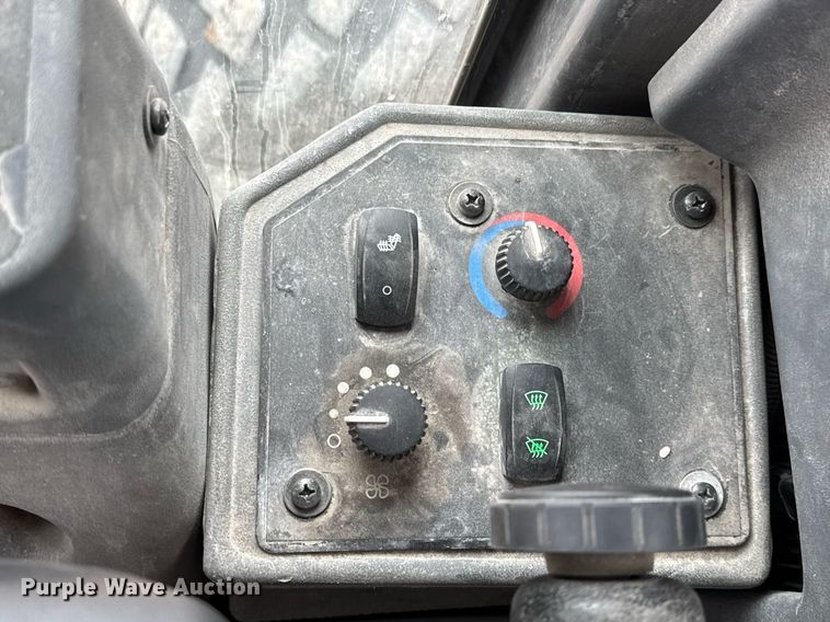 image for item EH0242 2018 John Deere 872G motor grader