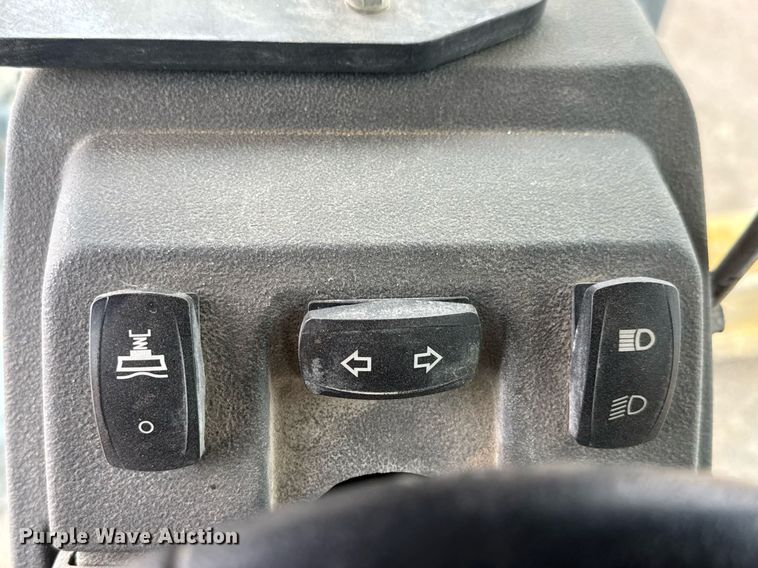 image for item EH0242 2018 John Deere 872G motor grader