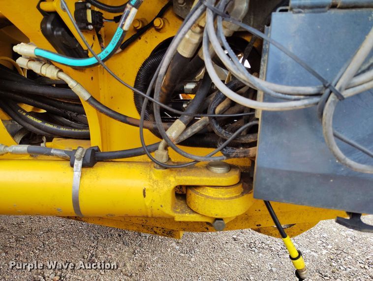 image for item EH0243 2018 John Deere 772G motor grader