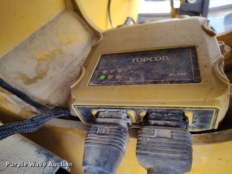 image for item EH0243 2018 John Deere 772G motor grader