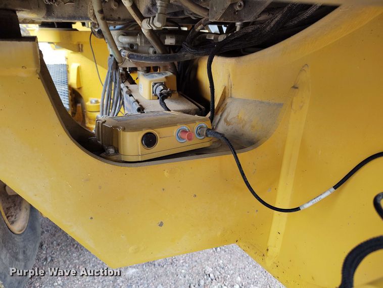 image for item EH0243 2018 John Deere 772G motor grader