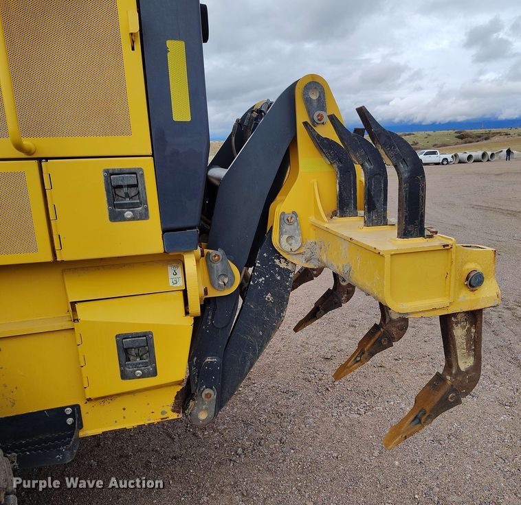 image for item EH0243 2018 John Deere 772G motor grader