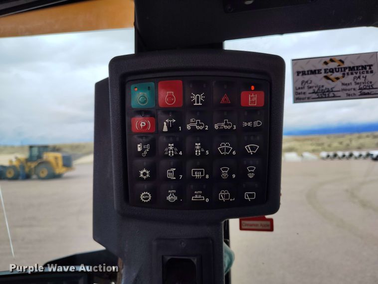 image for item EH0243 2018 John Deere 772G motor grader