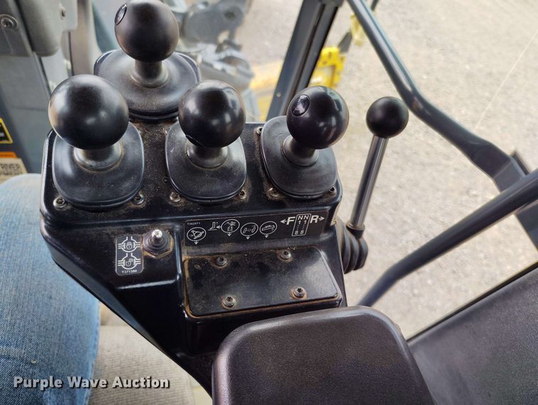 image for item EH0243 2018 John Deere 772G motor grader