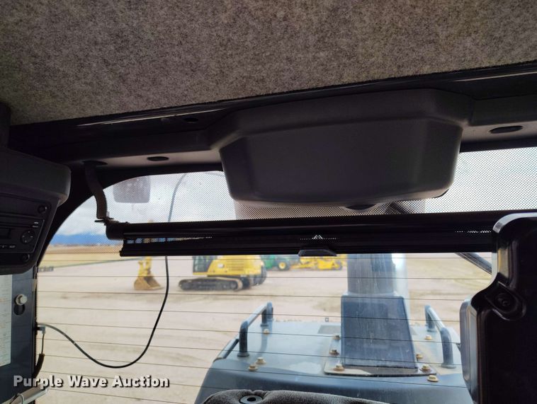 image for item EH0243 2018 John Deere 772G motor grader