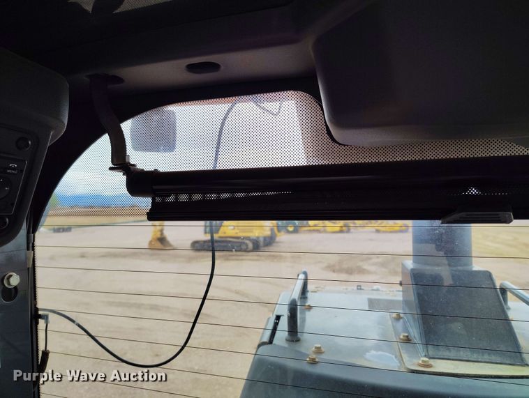 image for item EH0243 2018 John Deere 772G motor grader