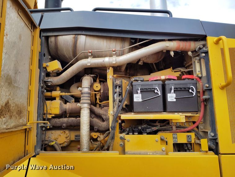 image for item EH0243 2018 John Deere 772G motor grader