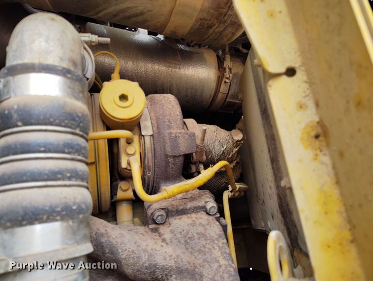 image for item EH0243 2018 John Deere 772G motor grader