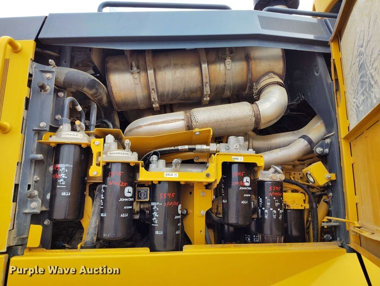 image for item EH0243 2018 John Deere 772G motor grader