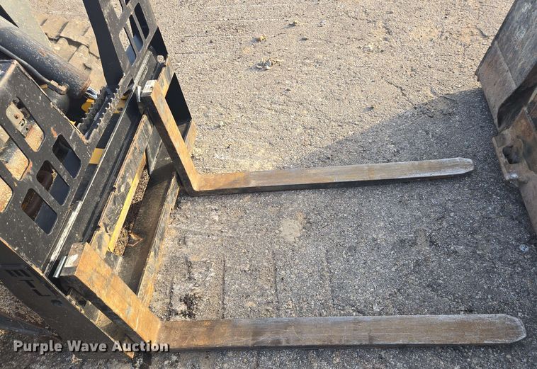 image for item EH0244 2018 John Deere 333G tracked skid steer loader