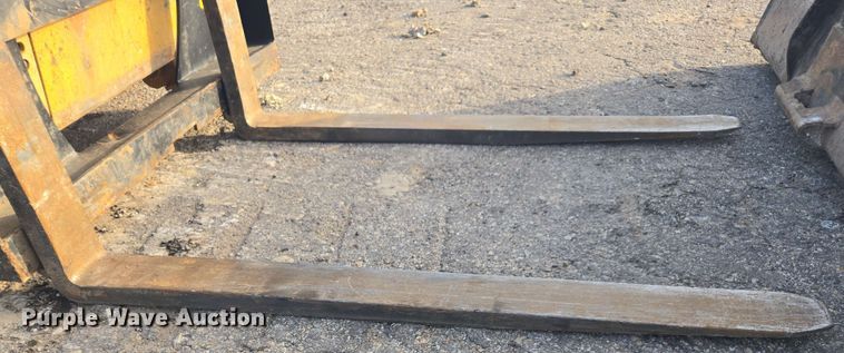 image for item EH0244 2018 John Deere 333G tracked skid steer loader