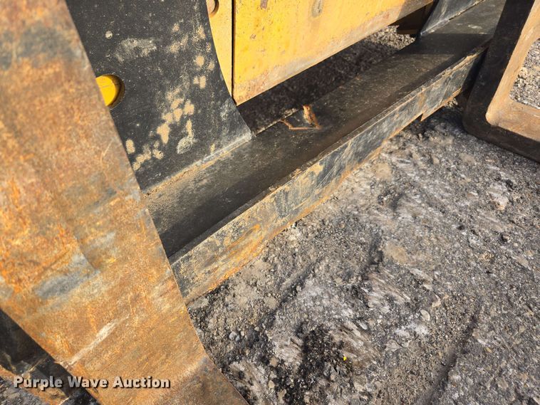 image for item EH0244 2018 John Deere 333G tracked skid steer loader