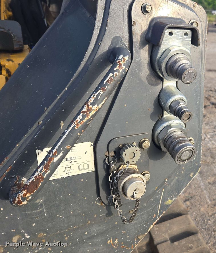 image for item EH0244 2018 John Deere 333G tracked skid steer loader