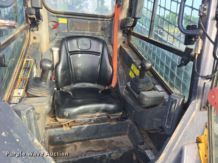 image for item EH0244 2018 John Deere 333G tracked skid steer loader