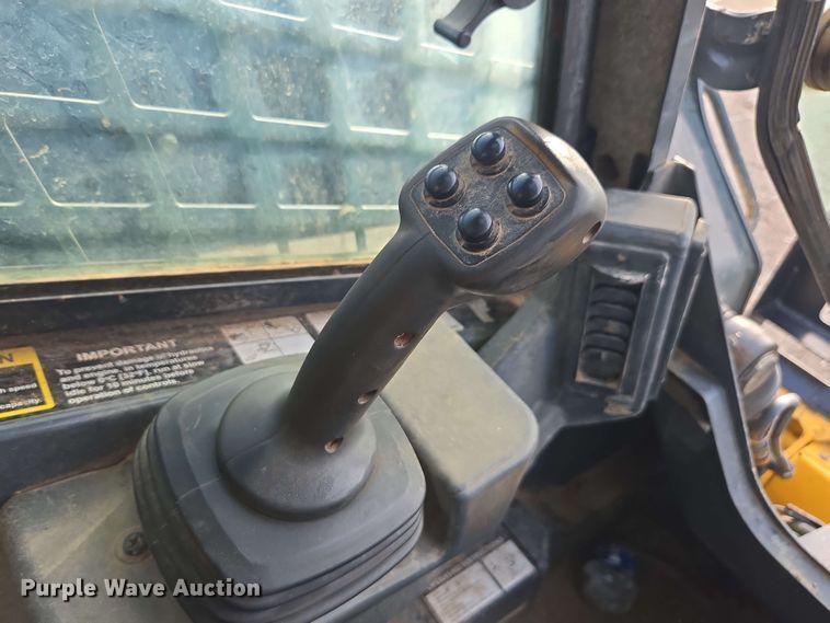 image for item EH0244 2018 John Deere 333G tracked skid steer loader