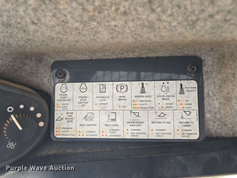 image for item EH0244 2018 John Deere 333G tracked skid steer loader