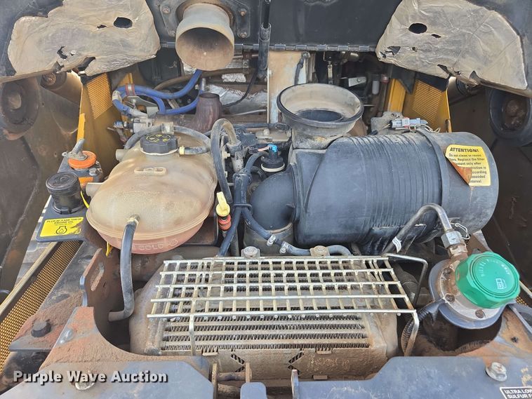 image for item EH0244 2018 John Deere 333G tracked skid steer loader