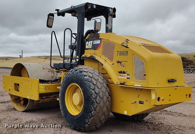 image for item EH0245 2016 Caterpillar CS56B single drum vibratory roller