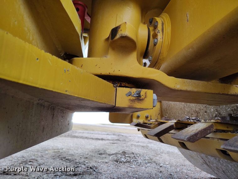 image for item EH0245 2016 Caterpillar CS56B single drum vibratory roller