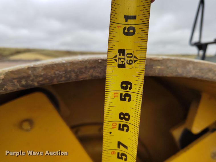 image for item EH0245 2016 Caterpillar CS56B single drum vibratory roller