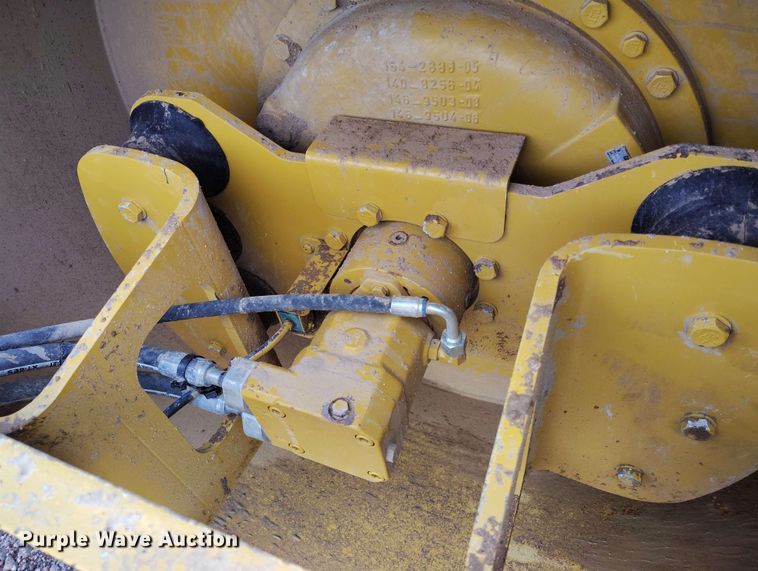 image for item EH0245 2016 Caterpillar CS56B single drum vibratory roller