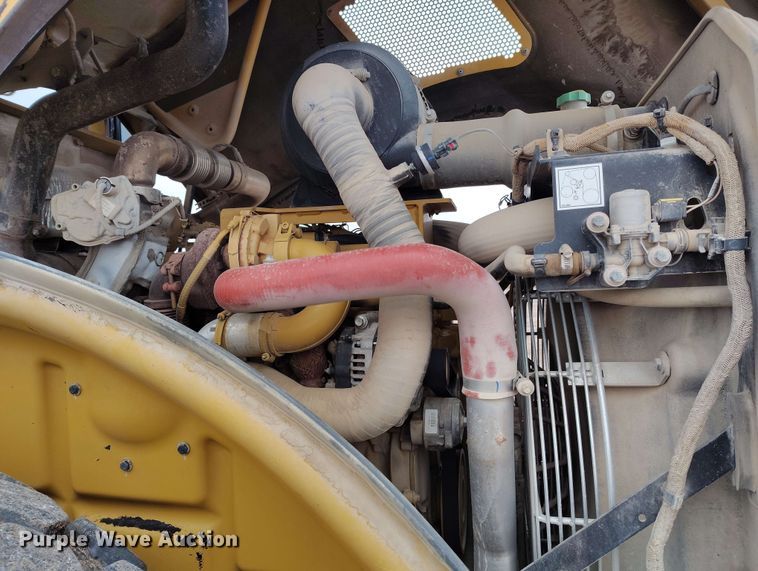 image for item EH0245 2016 Caterpillar CS56B single drum vibratory roller