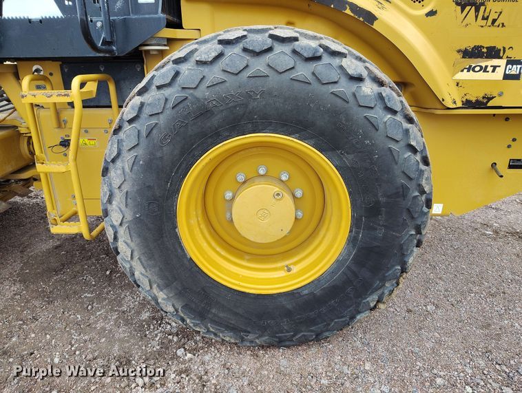 image for item EH0245 2016 Caterpillar CS56B single drum vibratory roller