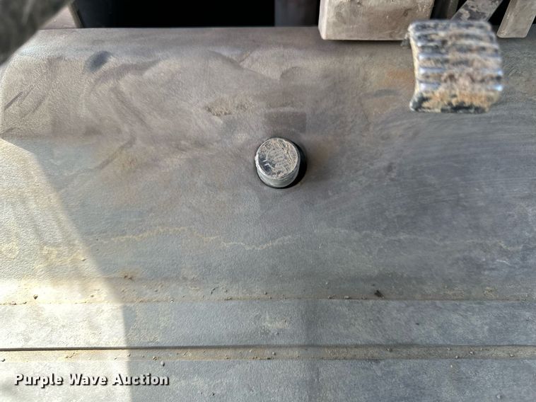 image for item EH0246 2018 John Deere 9470R  Scraper Special 4WD tractor