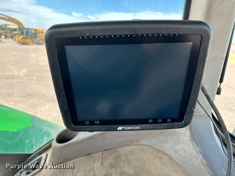 image for item EH0246 2018 John Deere 9470R  Scraper Special 4WD tractor