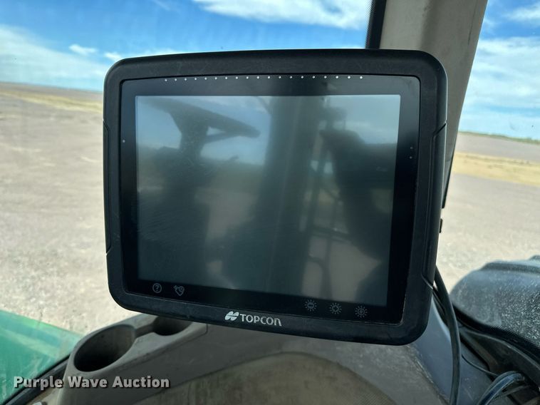 image for item EH0246 2018 John Deere 9470R  Scraper Special 4WD tractor