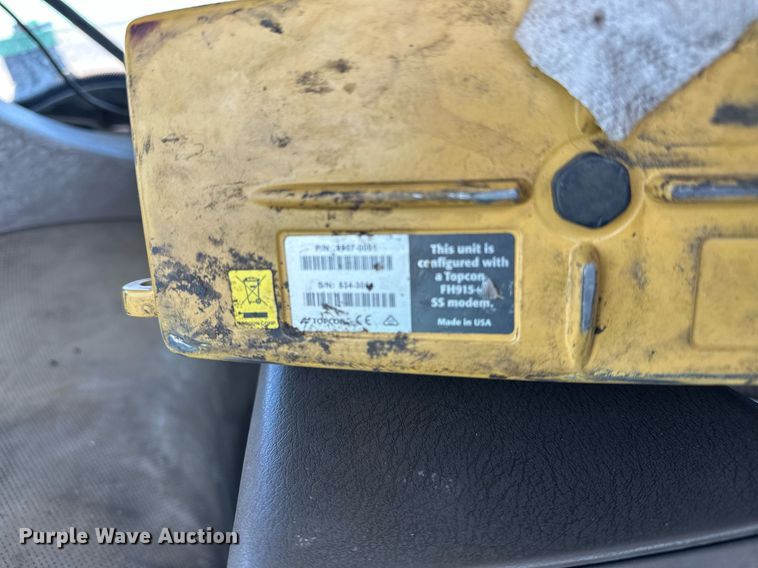 image for item EH0246 2018 John Deere 9470R  Scraper Special 4WD tractor