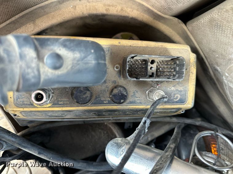 image for item EH0246 2018 John Deere 9470R  Scraper Special 4WD tractor