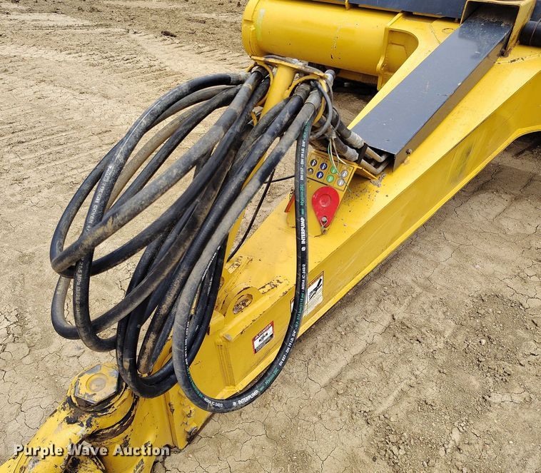 image for item EH0247 2018 John Deere 2010DE scraper