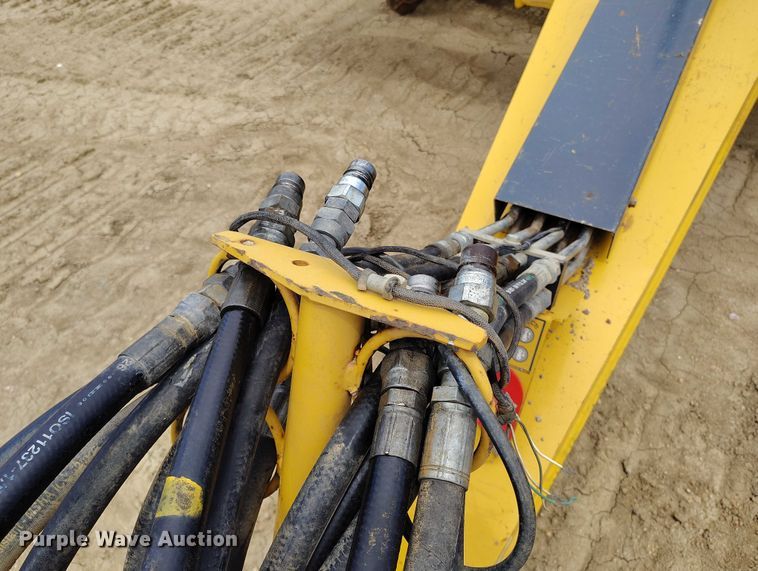 image for item EH0247 2018 John Deere 2010DE scraper